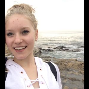 Meet your Posher, Ellen